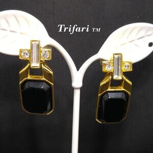 Trifari TM Black Gold Tone Earrings Clear Rhinestone Baguette 1980s Vintage